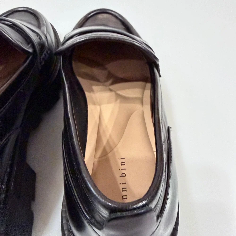 Gianni Bini Black Leather Lug Sole Penny Loafers - 7.5 Dark Academia Y2K Style - Picture 5 of 7